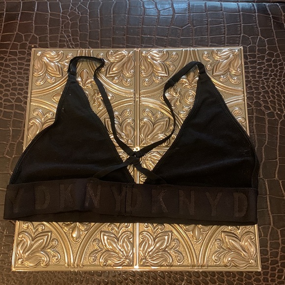 🌹DKNY• 2 New Ultra Soft Seamless Mesh Adjustable Designer Black Bralettes - Picture 10 of 11